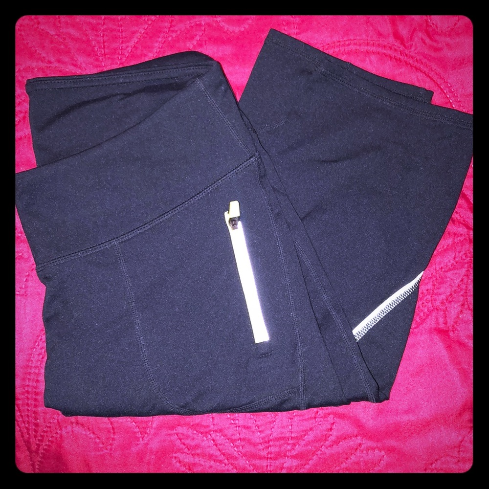 Fabletics Capri Workout Pant Black w/YellowDetails